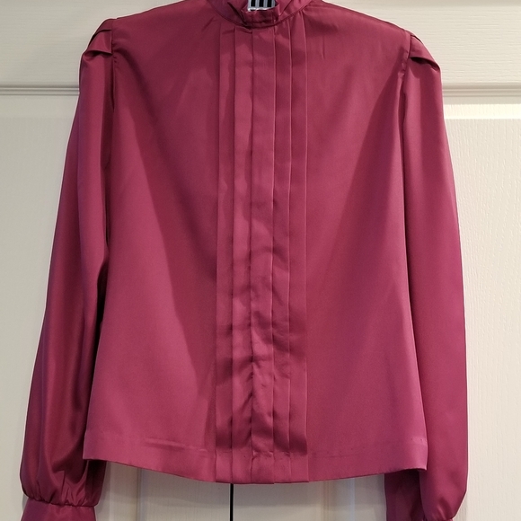 Blouse- S - Picture 2 of 6